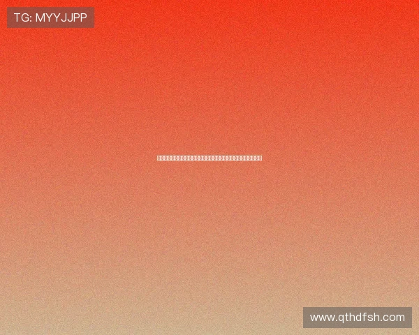 库里举球过人意外击中克里斯蒂面部首节再吃第二犯规引发判罚争议